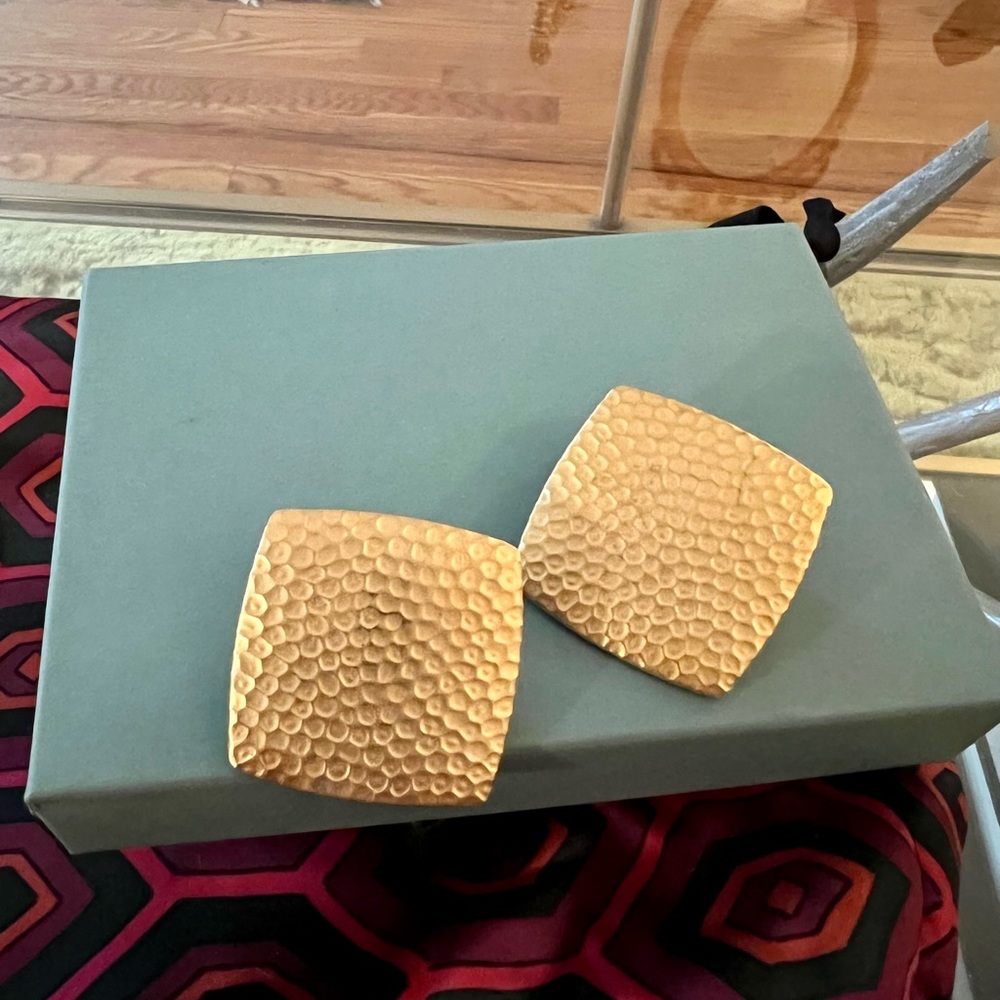 Gold Hammered texture vintage statement earrings 1980